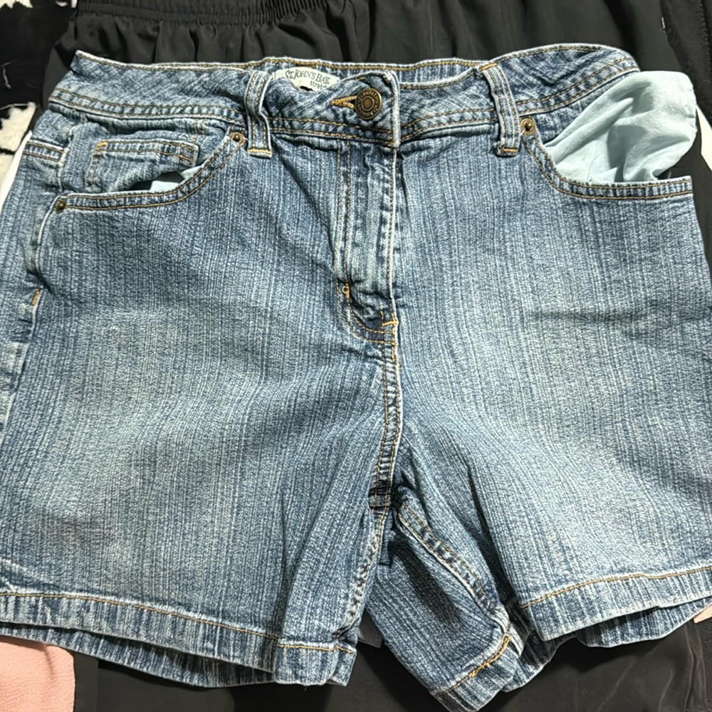St. John’s Bay Stretch woman’s shorts
